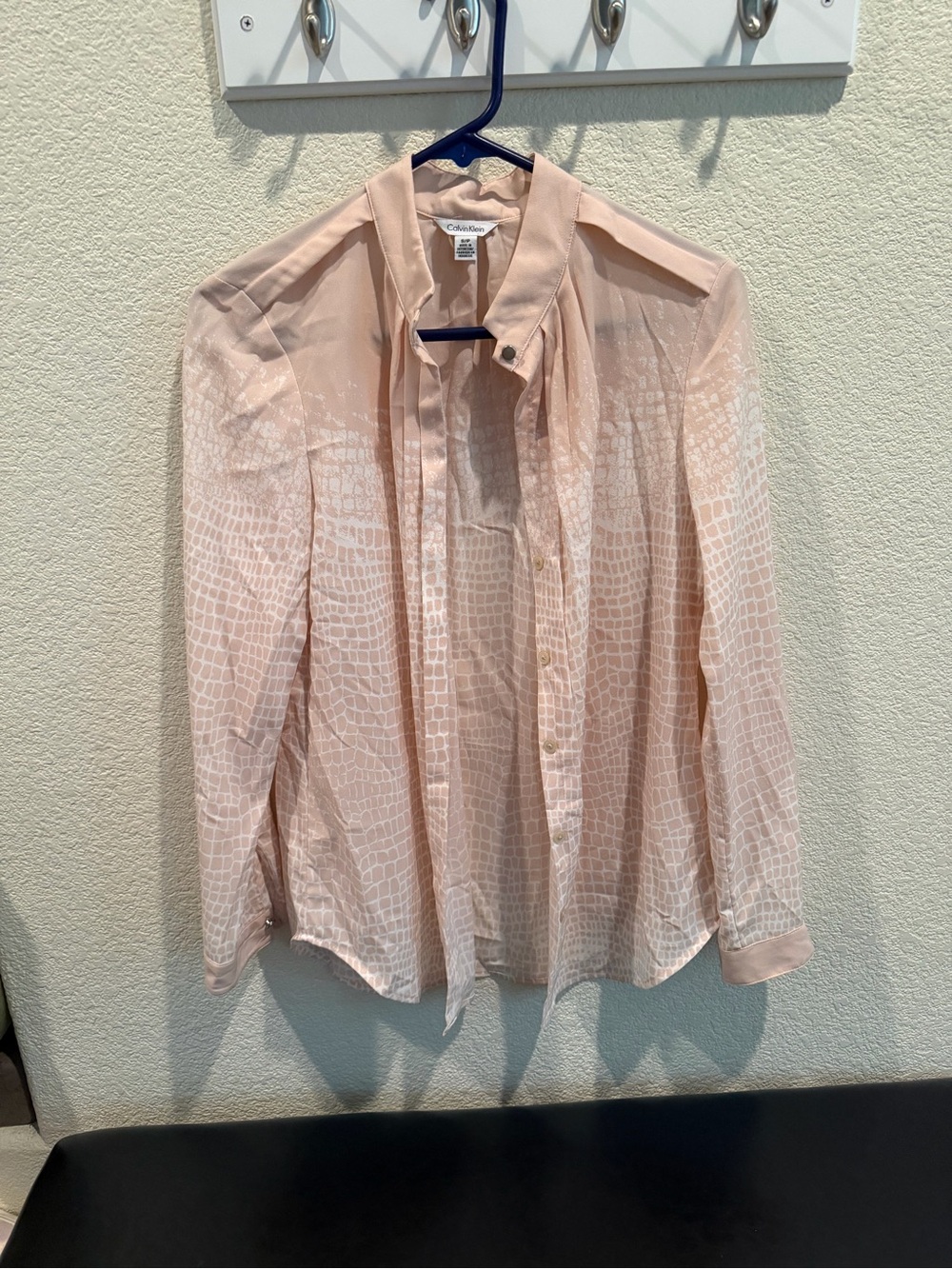 Calvin Klein Pale Blush Button-Front Blouse